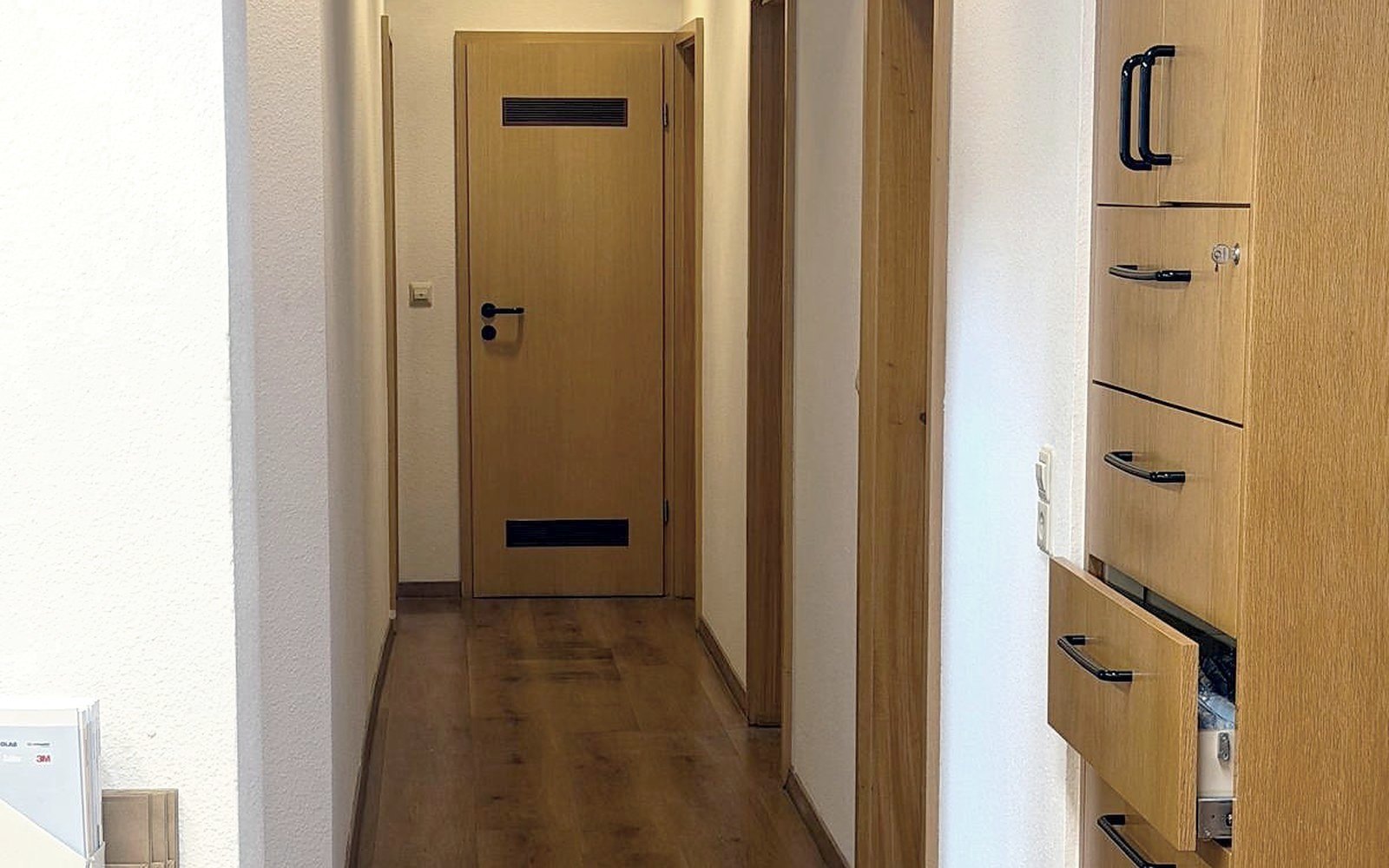 Flur zu den Behandlungsräumen